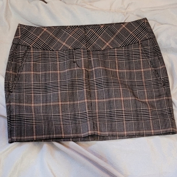 Express Plaid Skirt with Pockets Gray Black Brown - Picture 6 of 7